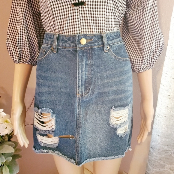 etophe studios distressed button zip raw hem jean mini skirt - Picture 2 of 7